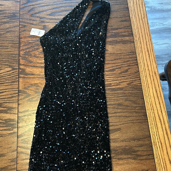 Black Windsor sequin dress, size: Medium - Picture 1 of 3